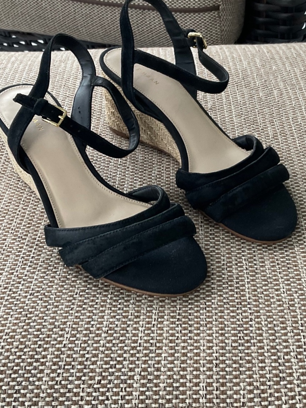 Cole Hahn black wedges,8